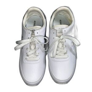 New Balance Sneakers Women’s Size 7 White Silver 720 (WL720MA1)